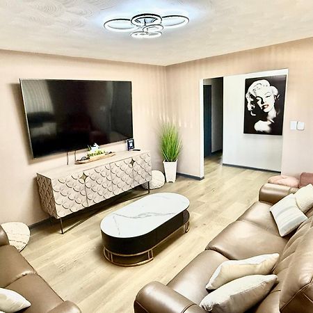 Delightful 3 Bedroom Home Индианаполис Екстериор снимка